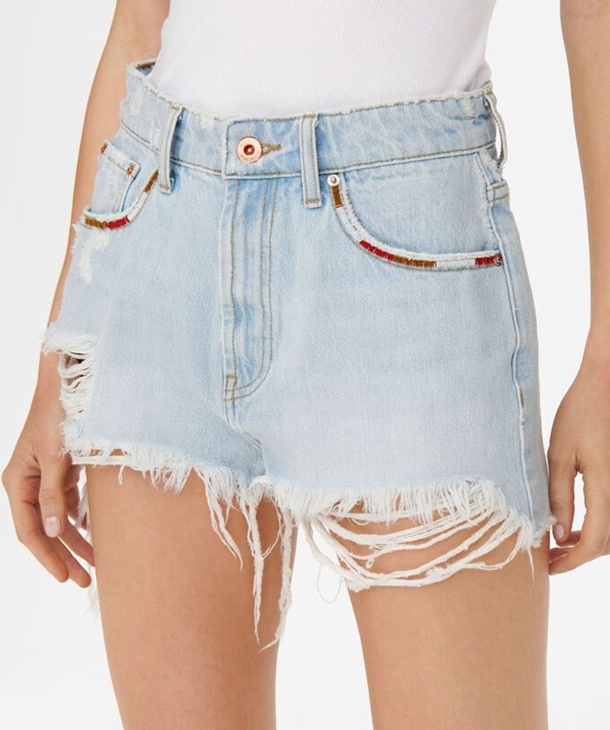 SHORTS CON RICAMI E ROTTURE ONLY